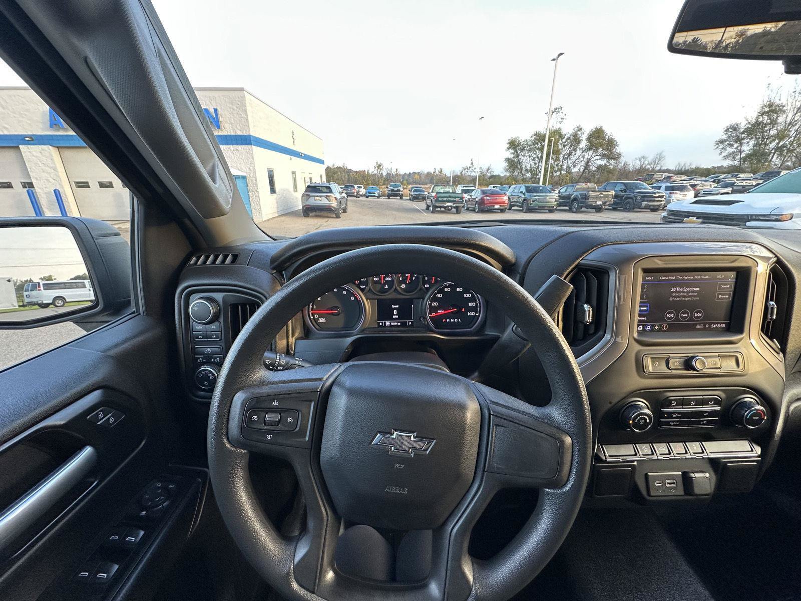 Used 2021 Chevrolet Silverado 1500 Custom Trail Boss AWD/4WD image 25