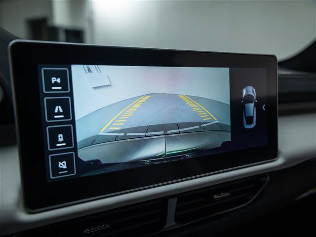 Used 2025 Lotus Emira RWD image 23
