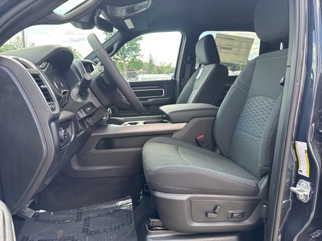 New 2026 RAM 2500 Big Horn AWD/4WD image 9