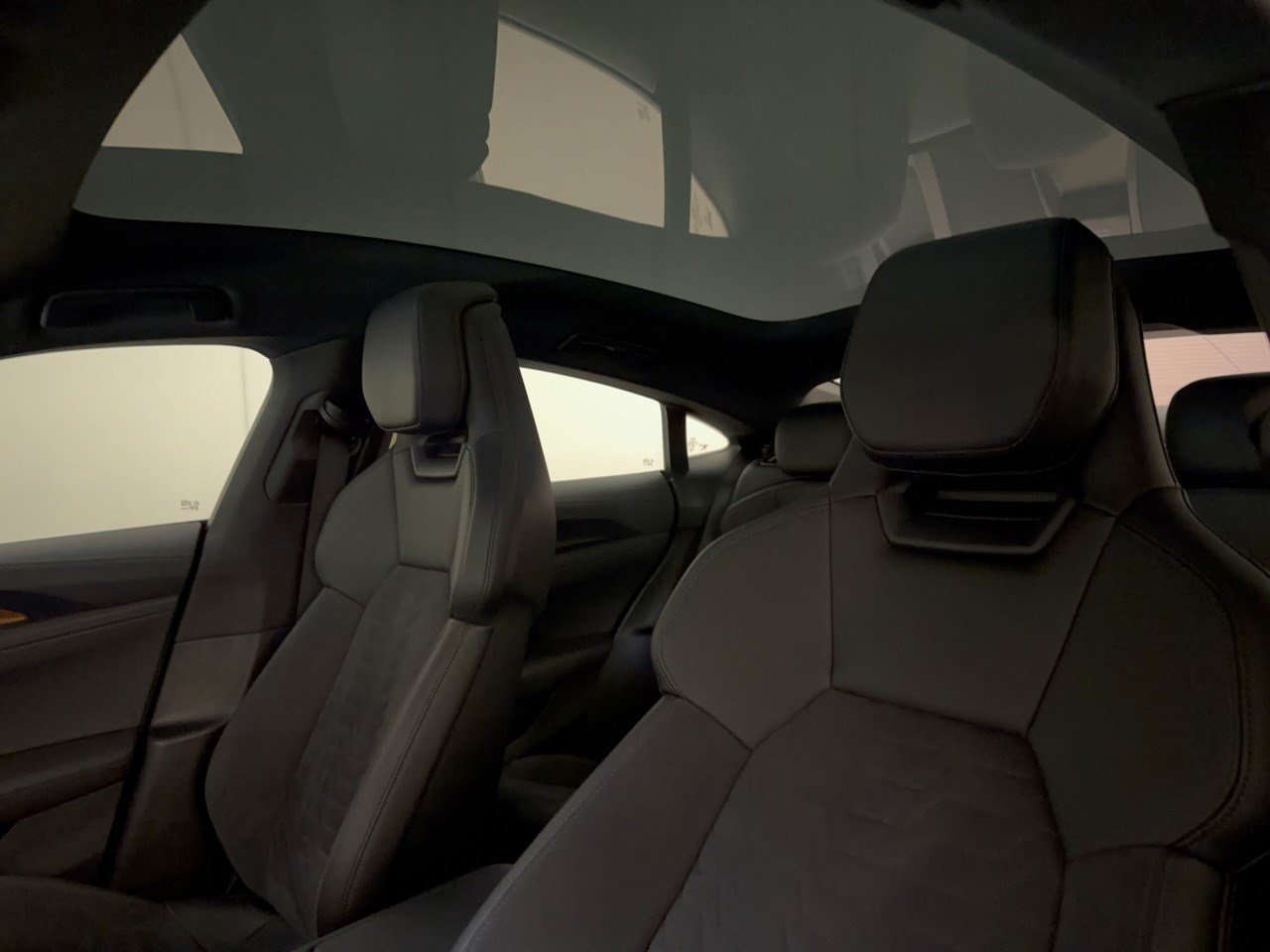 Certified 2023 Audi e-tron GT Premium Plus AWD/4WD image 27