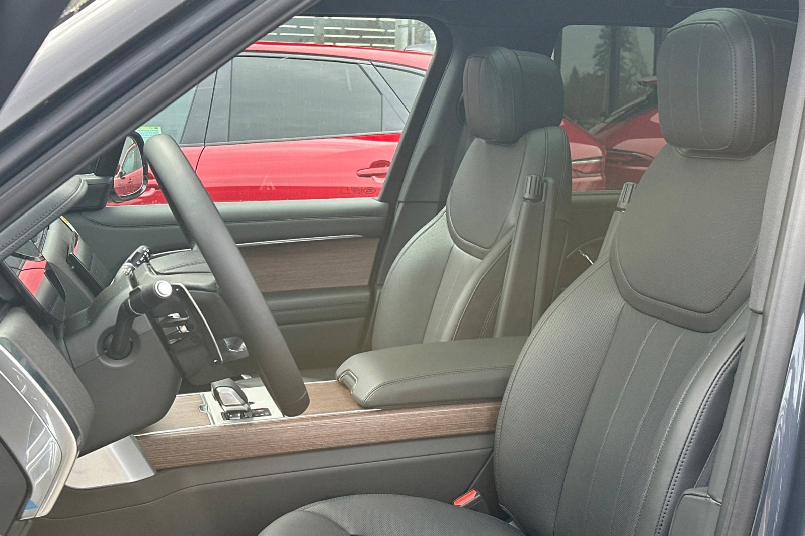 New 2026 Land Rover Range Rover SE image 6