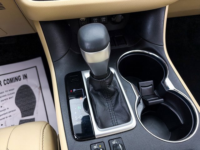 Used 2018 Toyota Highlander XLE image 24