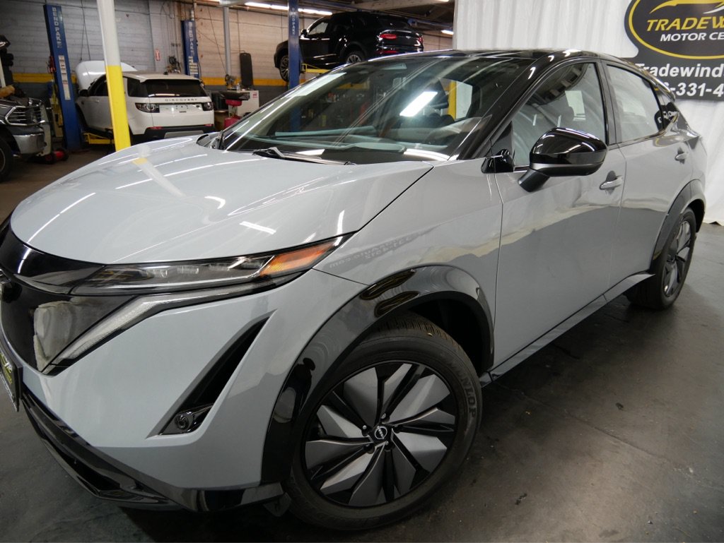 Used 2024 Nissan Ariya AWD image 5