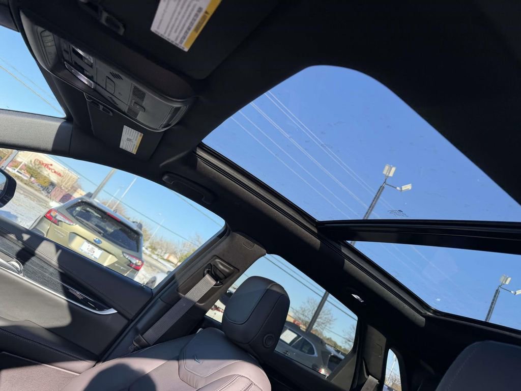 New 2026 Cadillac XT5 Premium Luxury w/ Driver Assist Package image 17