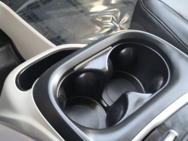 Used 2024 Chrysler Pacifica Touring-L image 15