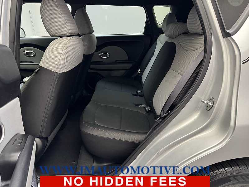 Used 2015 Kia Soul FWD image 14