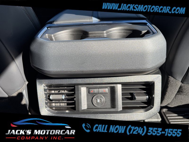 Used 2025 Ford F450 Platinum w/ FX4 Off-Road Package image 23