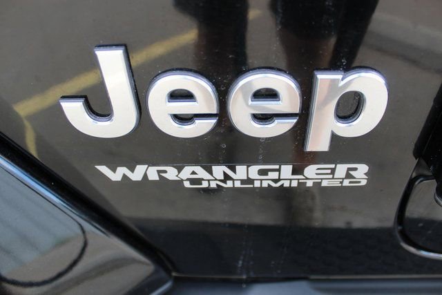 Used 2020 Jeep Wrangler Unlimited Sahara AWD/4WD image 20