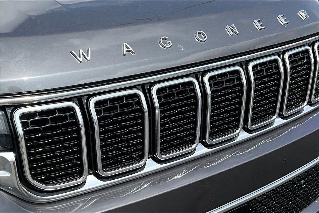 Used 2022 Jeep Wagoneer Series II AWD/4WD image 35