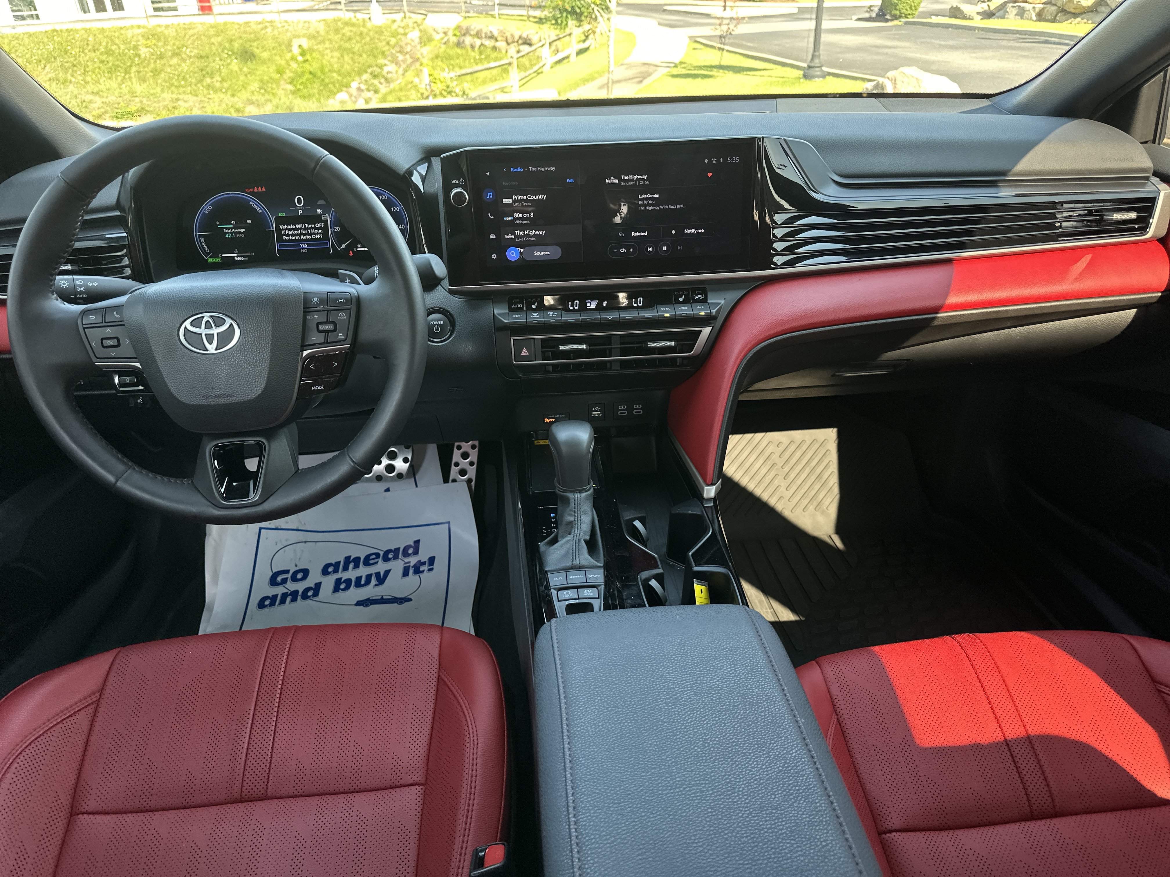 Used 2025 Toyota Camry XSE AWD/4WD image 3