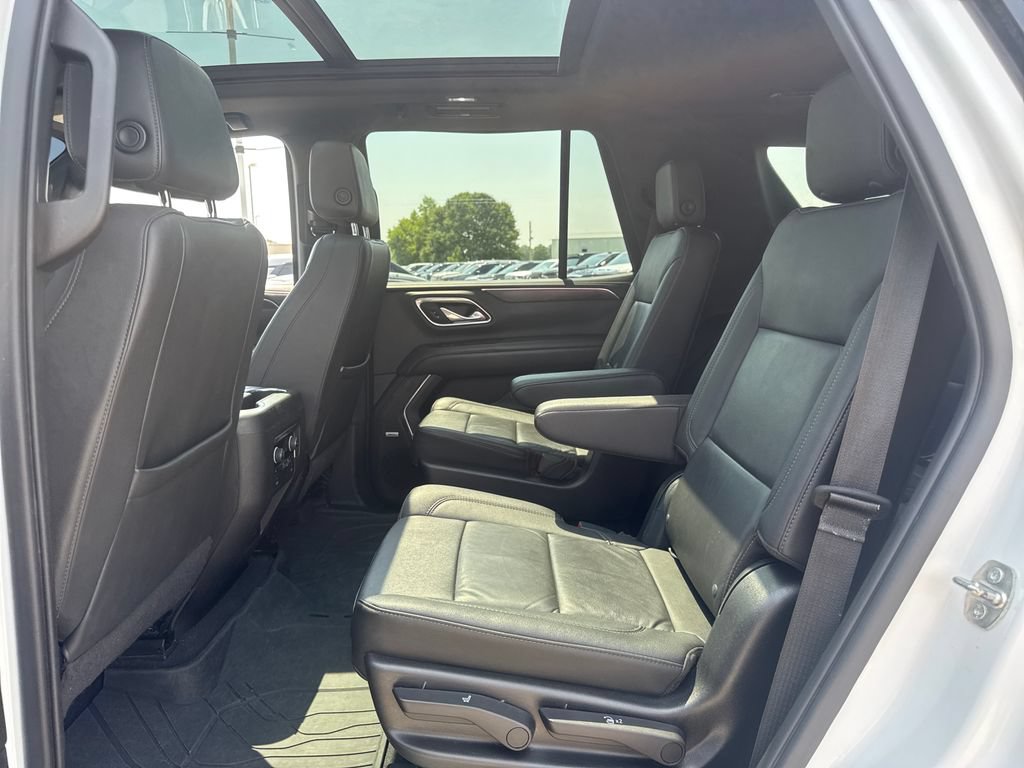 Used 2022 Chevrolet Tahoe Z71 w/ Luxury Package AWD/4WD image 14