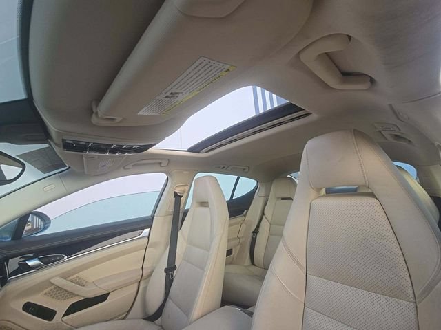 Used 2014 Porsche Panamera RWD image 8