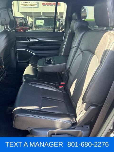 Used 2023 Jeep Wagoneer Series II w/ Mopar Step-Up Package AWD/4WD image 11