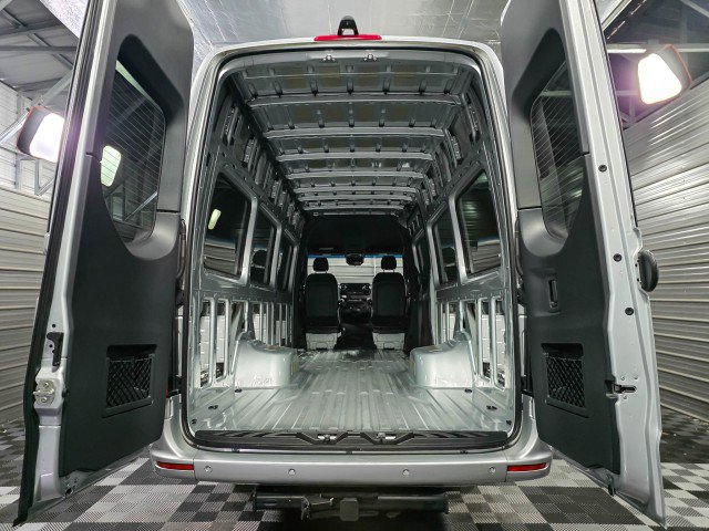Used 2022 Mercedes-Benz Sprinter 3500 image 13
