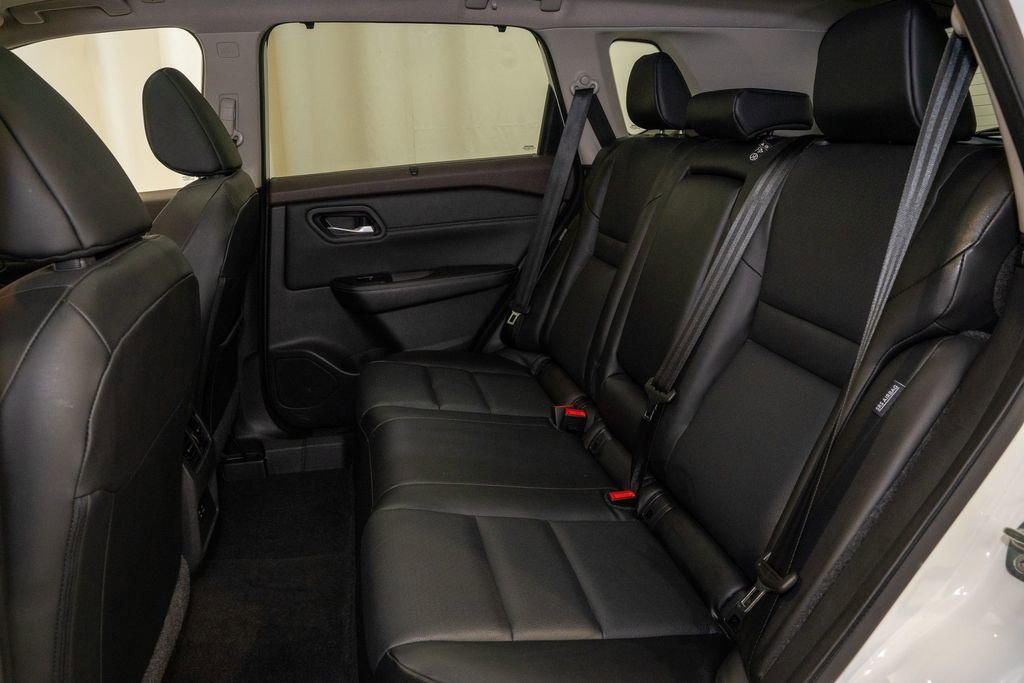 Certified 2023 Nissan Rogue SV w/ SV Premium Package image 9