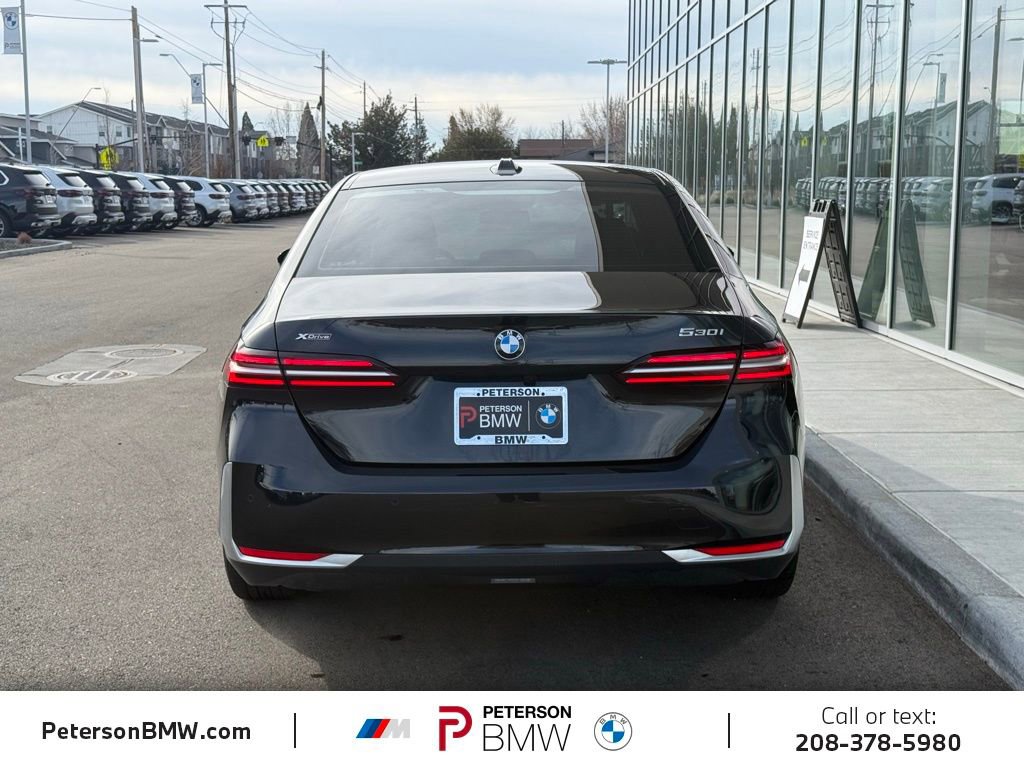 Used 2025 BMW 530i xDrive image 4