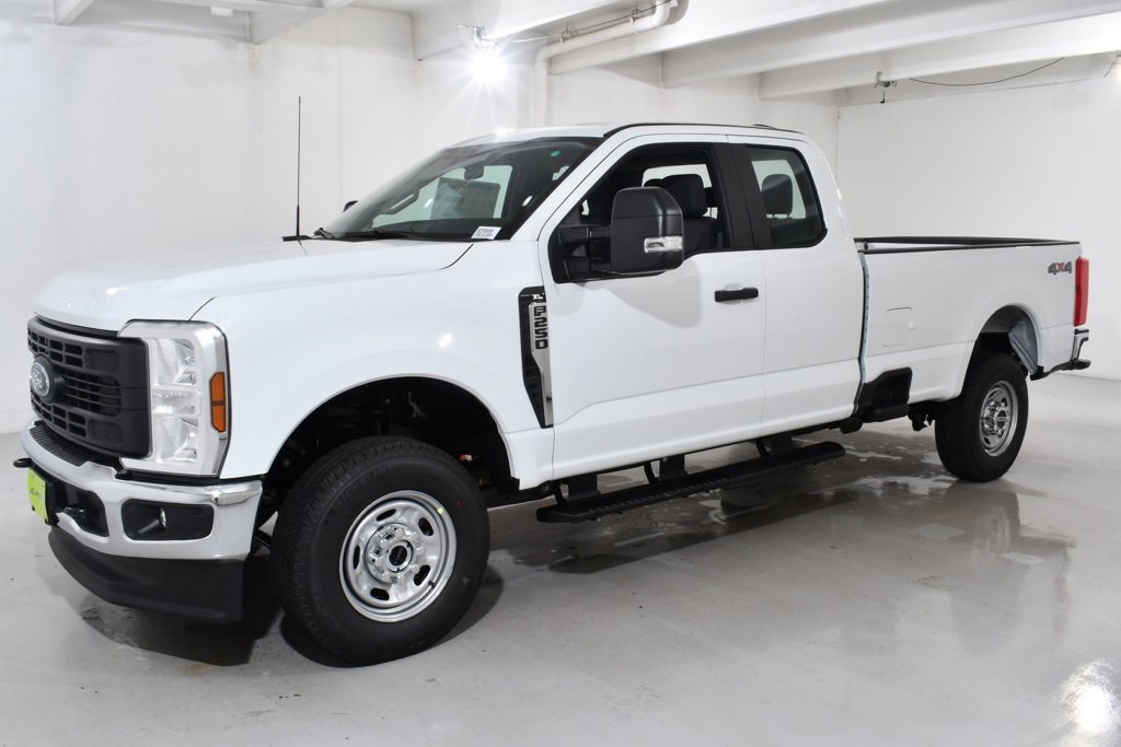 New 2025 Ford F250 XLT image 2