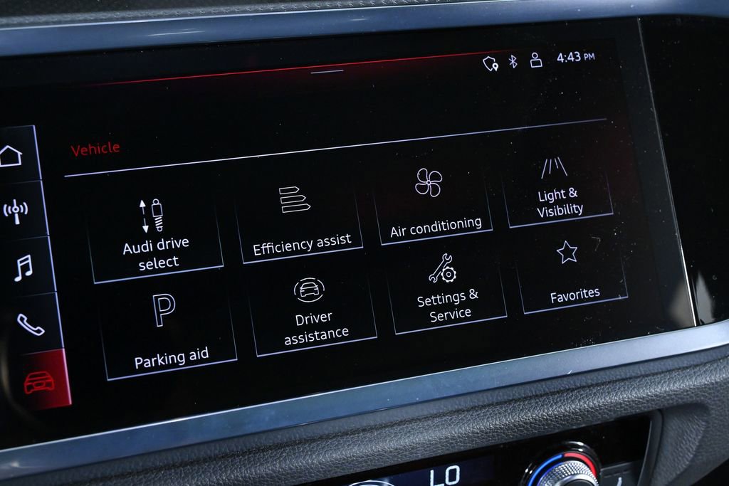 Used 2024 Audi Q3 2.0T Premium Plus w/ Premium Plus Package image 16