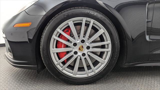 Used 2017 Porsche Panamera Turbo image 27