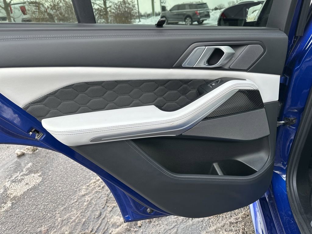 Used 2022 BMW X5 M w/ Executive Package image 38