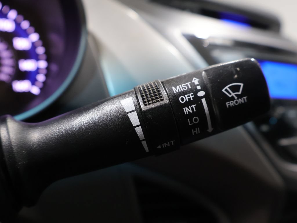 Used 2013 Hyundai Elantra GLS w/ Preferred Pkg FWD image 34