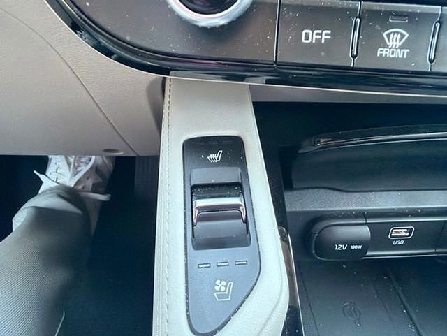 Used 2025 Kia Telluride EX w/ EX Captain's Chair Package FWD image 26