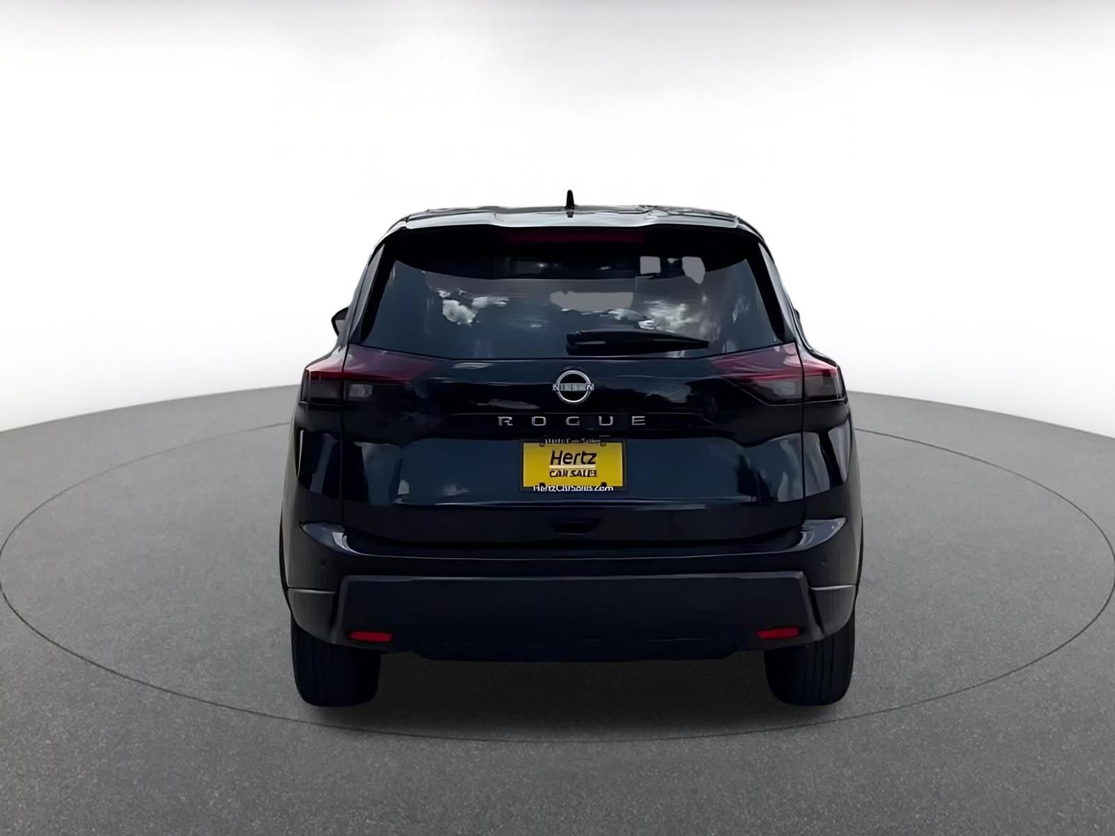 Used 2025 Nissan Rogue SV FWD image 12
