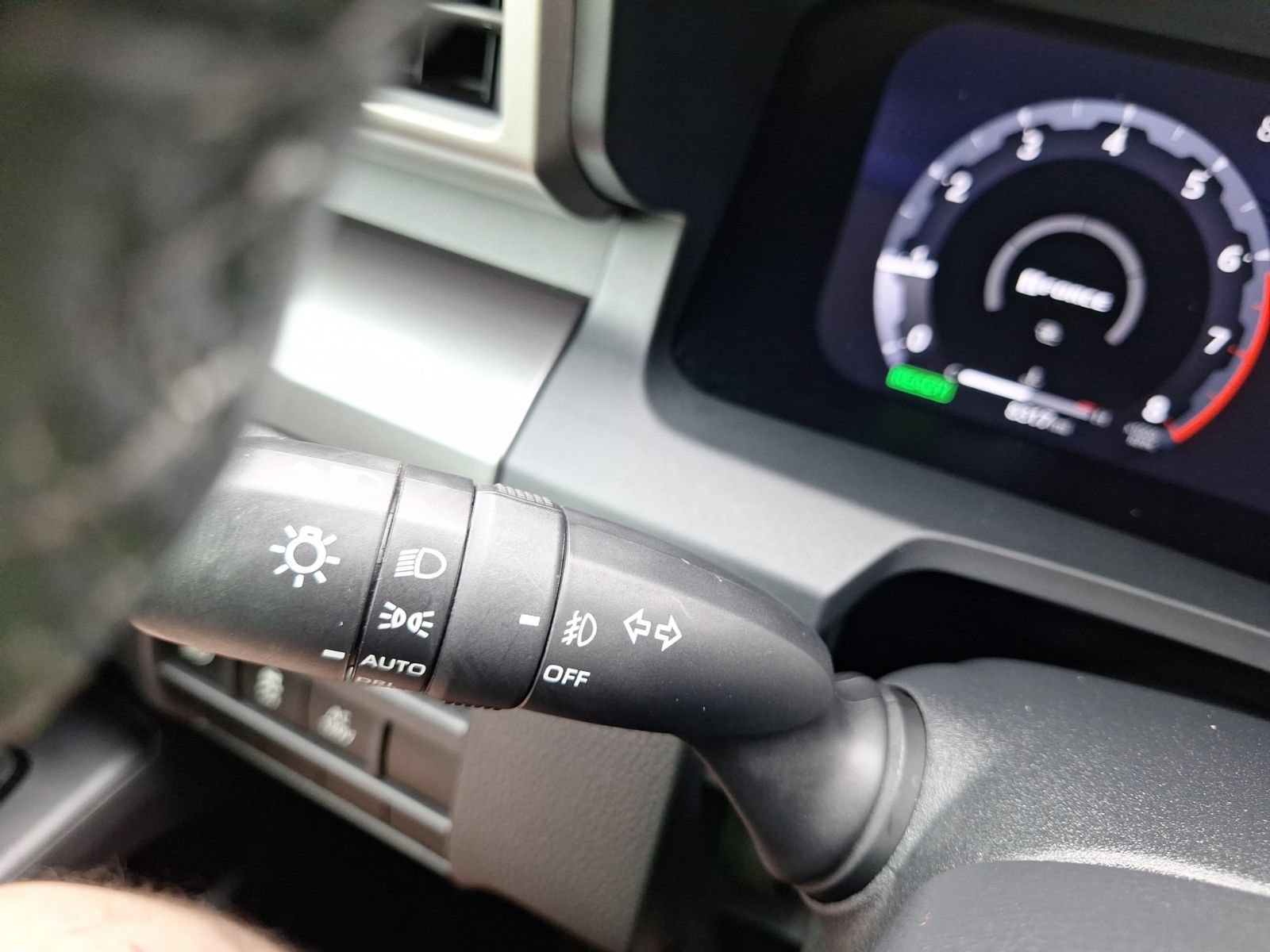 Used 2025 Toyota Tacoma TRD Sport AWD/4WD image 25