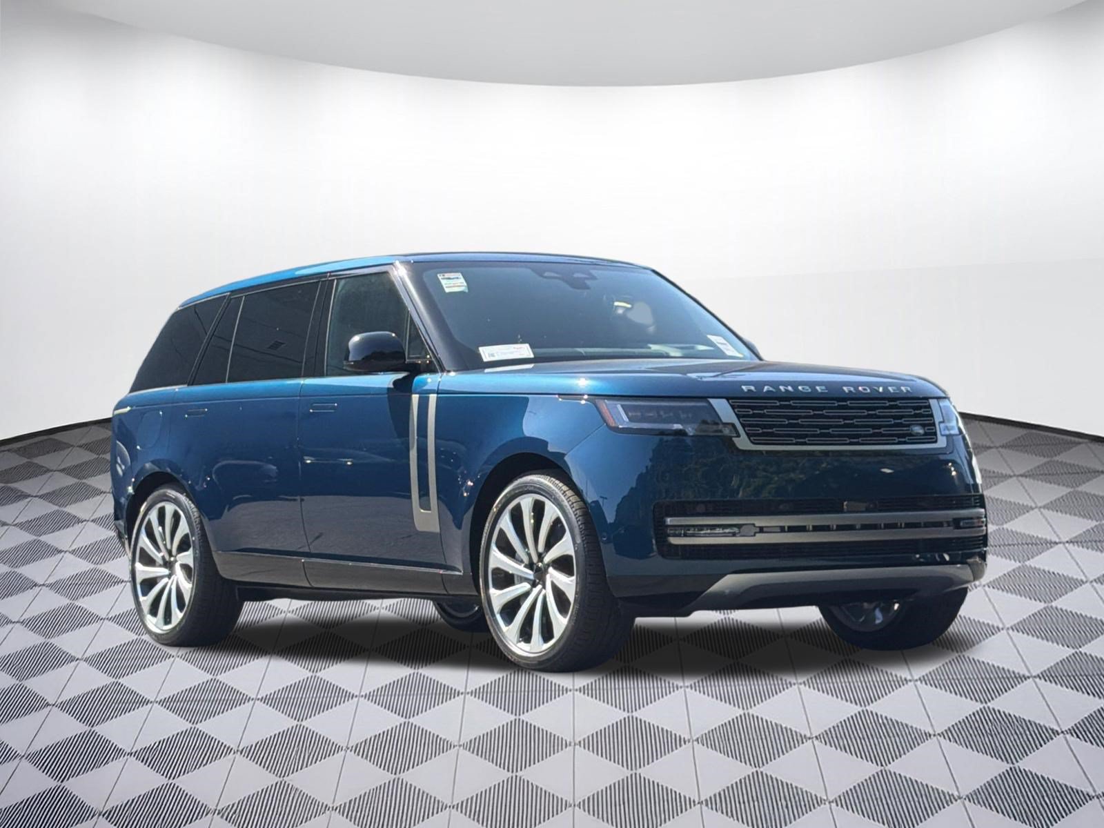 New 2026 Land Rover Range Rover Long Wheelbase SE AWD/4WD image 7