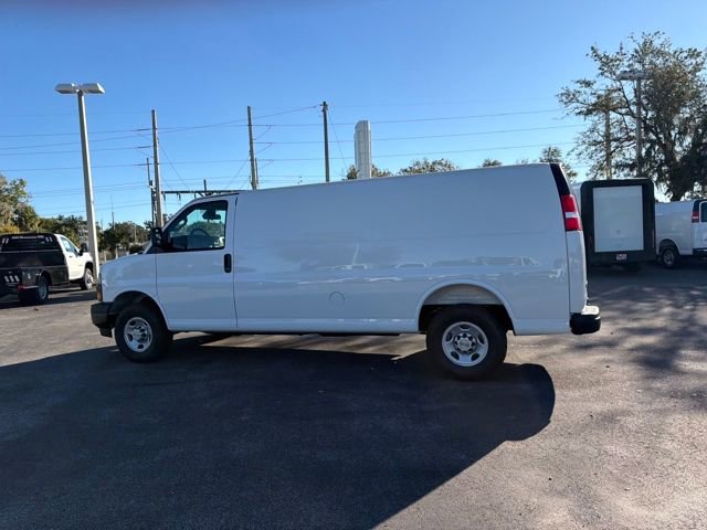 New 2025 Chevrolet Express 2500 Work Van 3D Extended Cargo Van w/ Driver Convenience Package RWD image 6