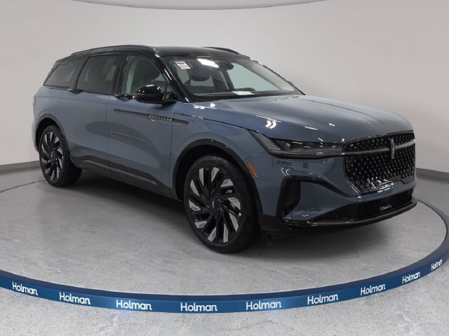 New 2026 Lincoln Nautilus Reserve w/ Jet Appearance Package AWD/4WD image 3