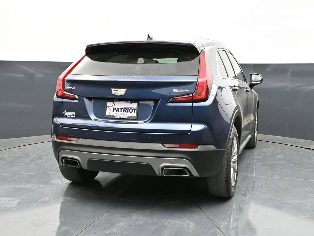 Used 2019 Cadillac XT4 Premium Luxury w/ Cold Weather Package image 2