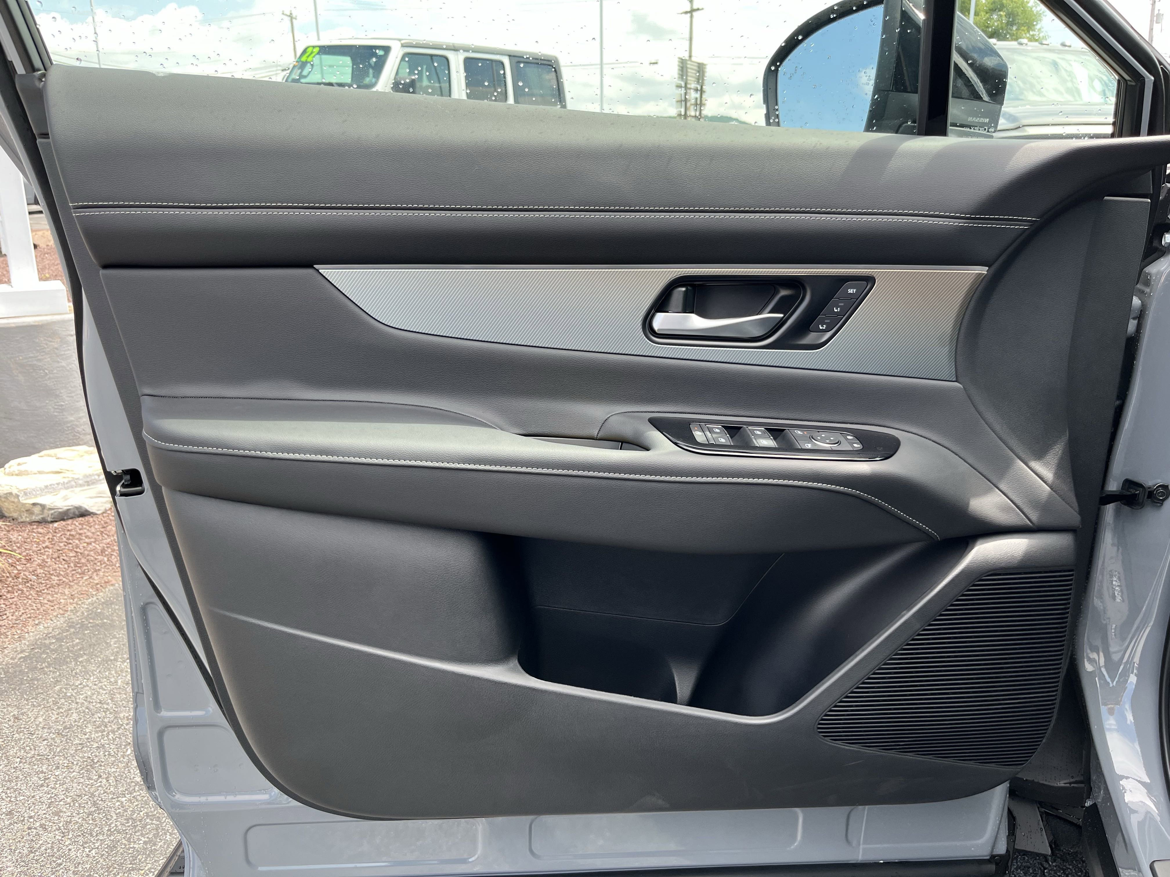 New 2025 Nissan Murano SL image 16