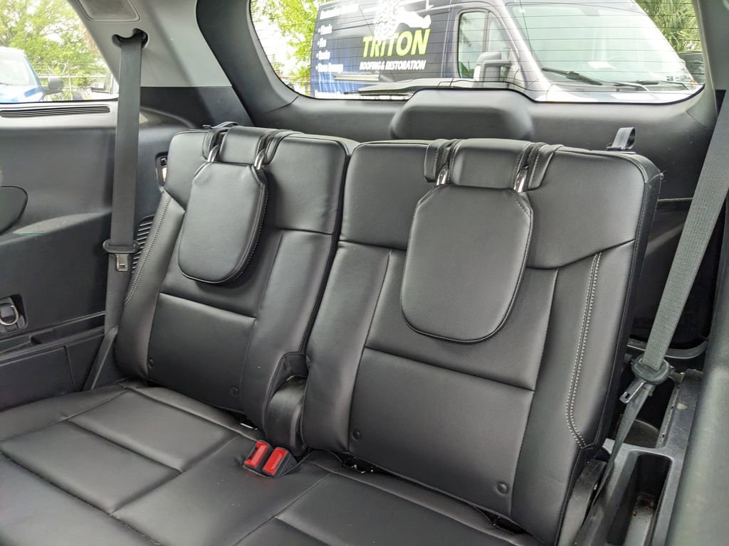 Used 2021 Ford Explorer Limited w/ Equipment Group 301A image 19