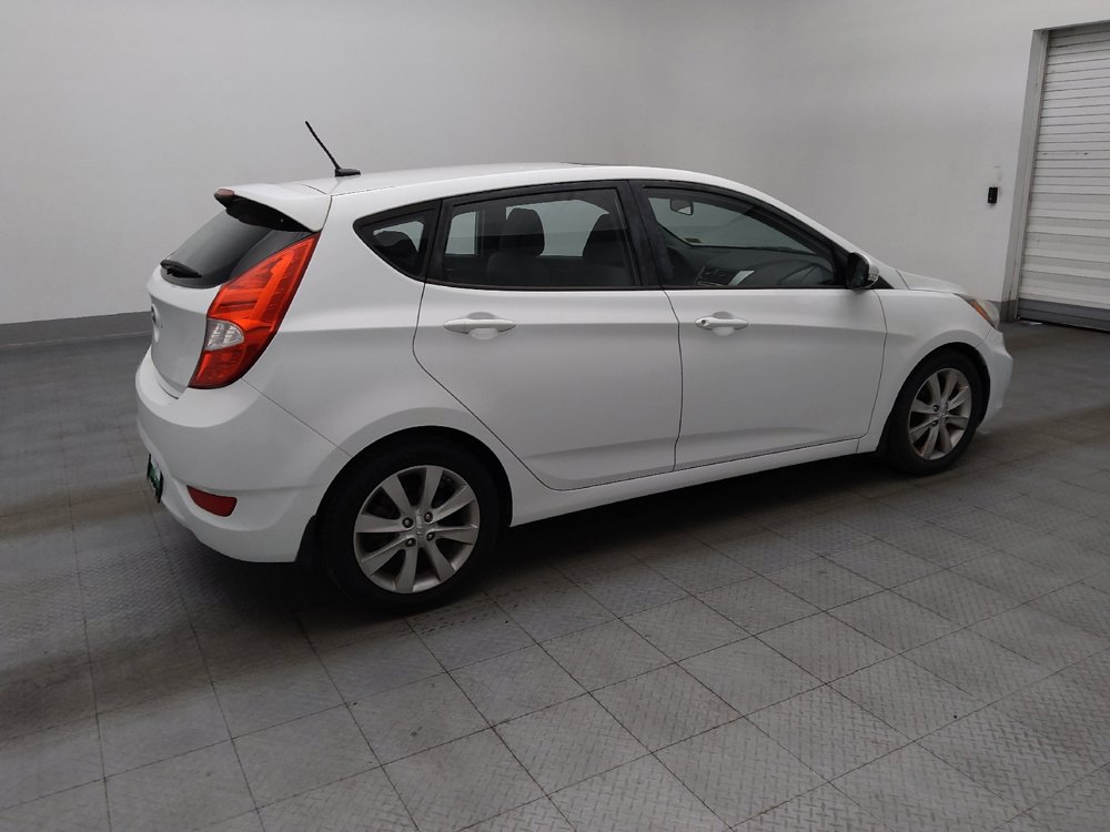 Used 2013 Hyundai Accent SE FWD image 10