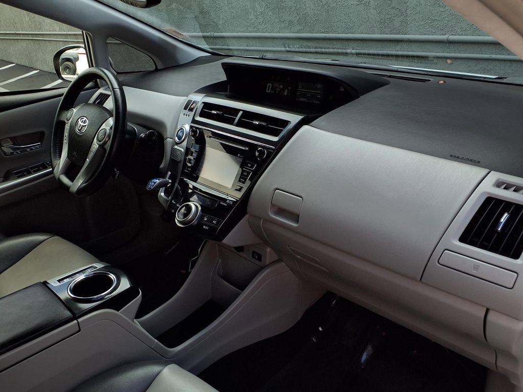 Certified 2017 Toyota Prius V Four FWD image 22