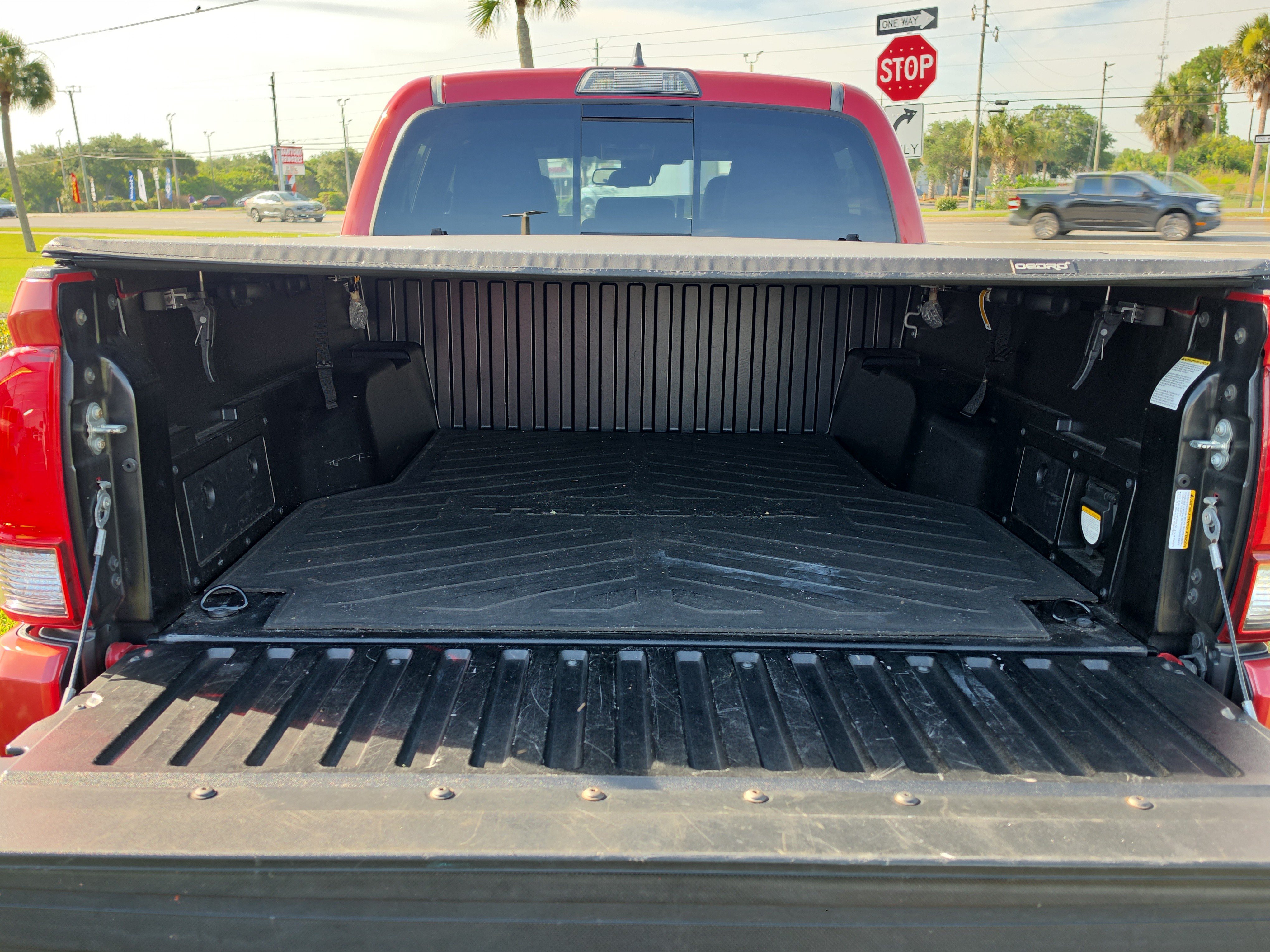 Used 2018 Toyota Tacoma TRD Sport RWD image 7