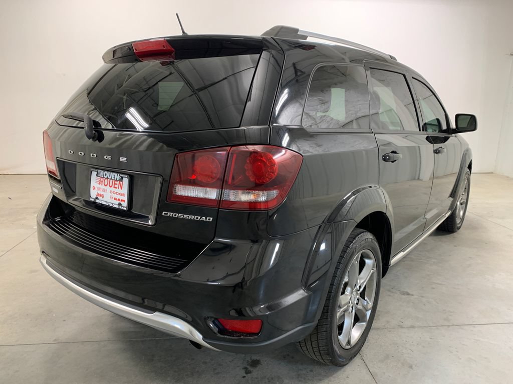 Used 2017 Dodge Journey Crossroad w/ Popular Equipment Group FWD image 25