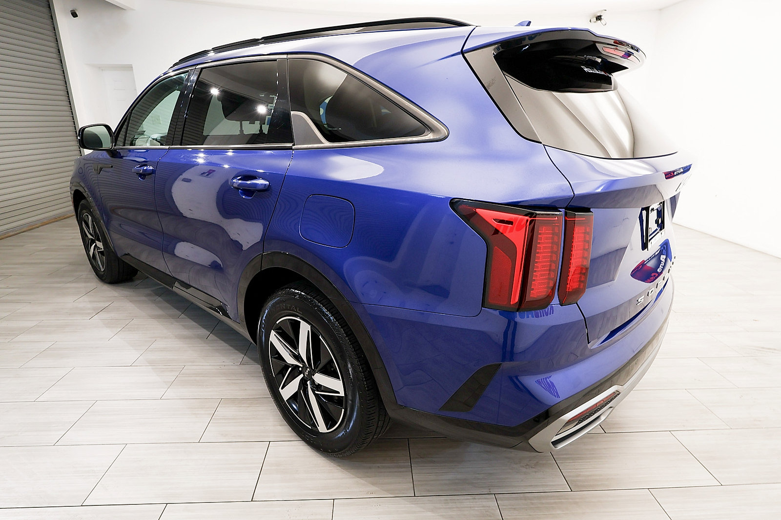 Used 2022 Kia Sorento S w/ Panoramic Sunroof Package FWD image 3