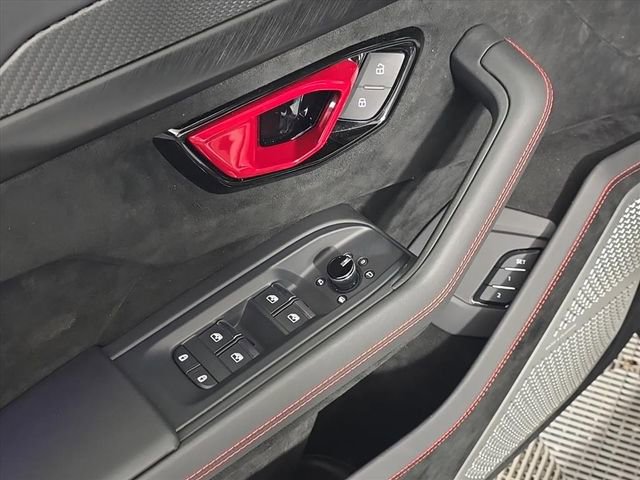 Used 2024 Lamborghini Urus Performante image 17