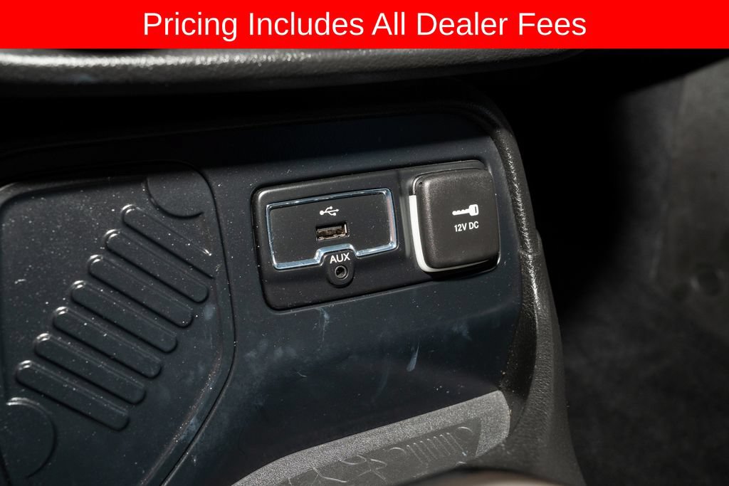 Used 2016 Jeep Renegade 75th Anniversary FWD image 13