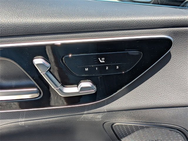 Used 2025 Mercedes-Benz GLC 300 image 21