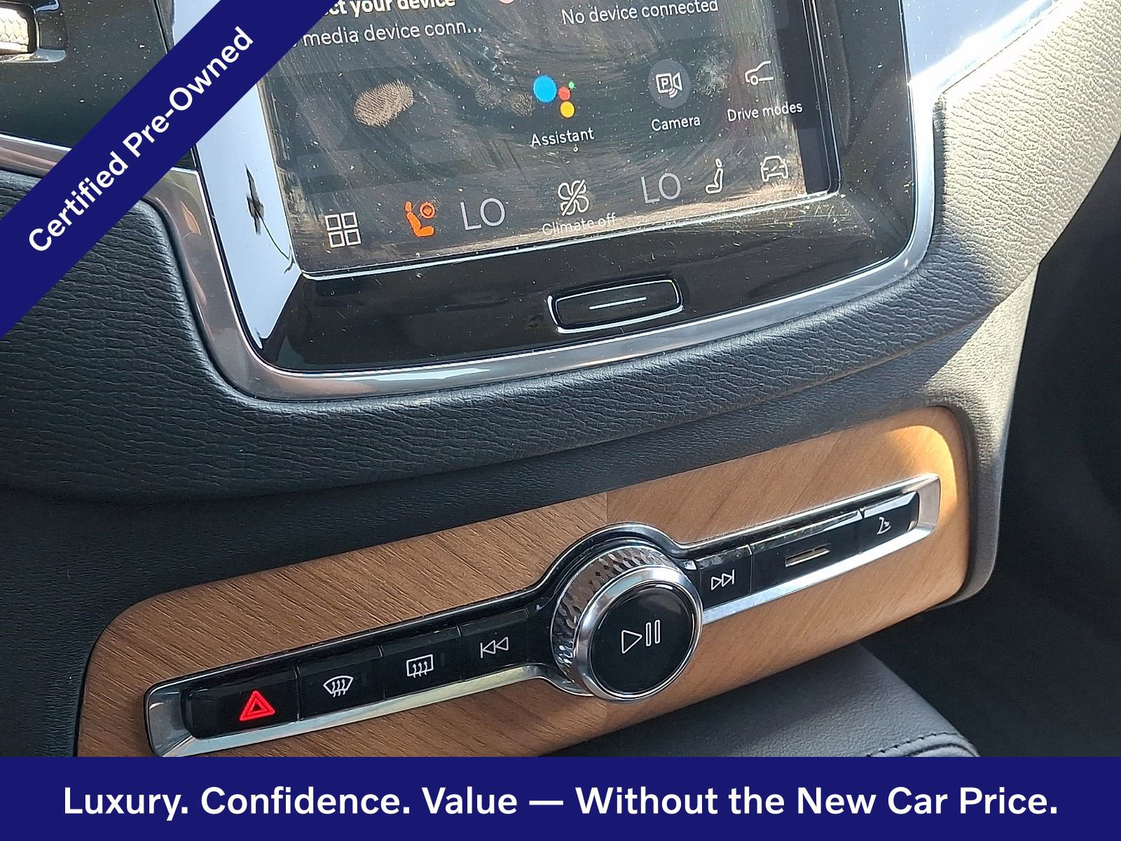 Certified 2023 Volvo XC90 B5 Plus w/ Protection Package Premier image 17