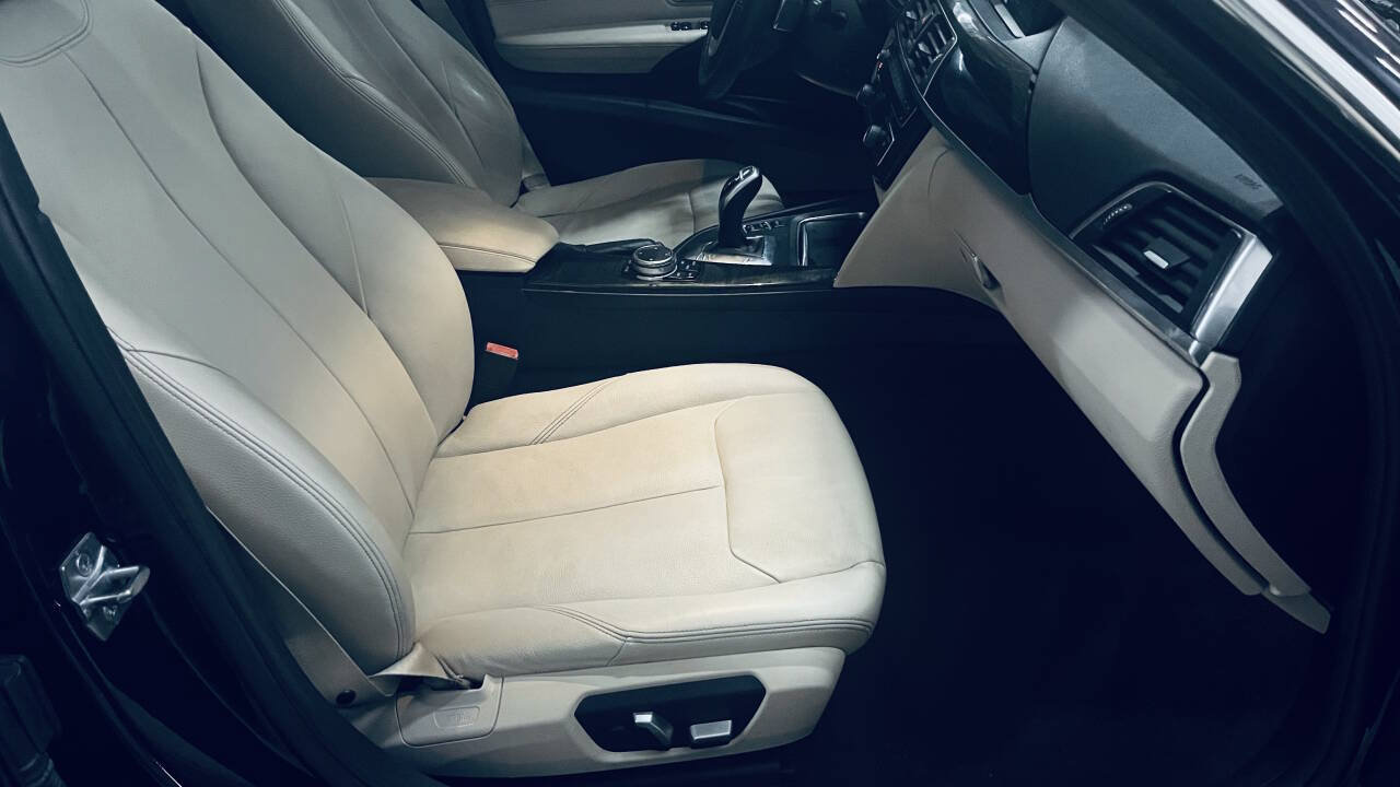 Used 2017 BMW 330i Sedan RWD image 23