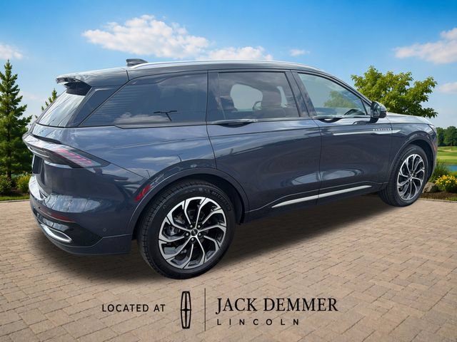 Certified 2024 Lincoln Nautilus Reserve AWD/4WD image 7
