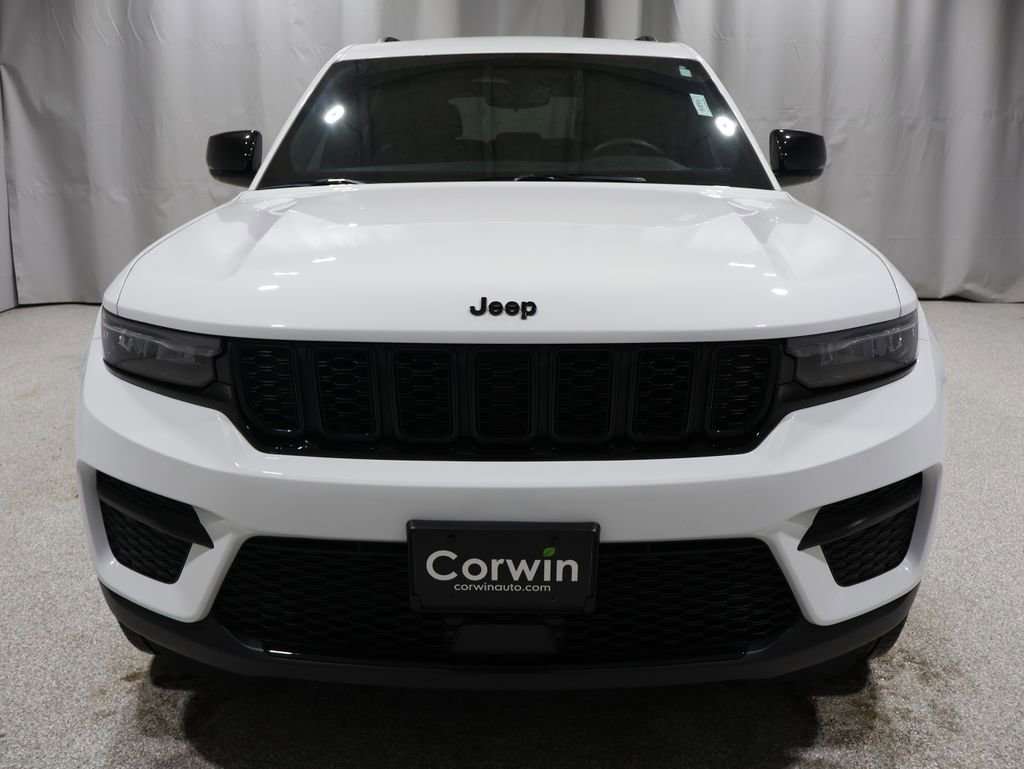 Certified 2023 Jeep Grand Cherokee Altitude image 7