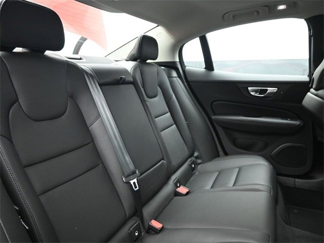 Used 2023 Volvo S60 B5 Plus image 32