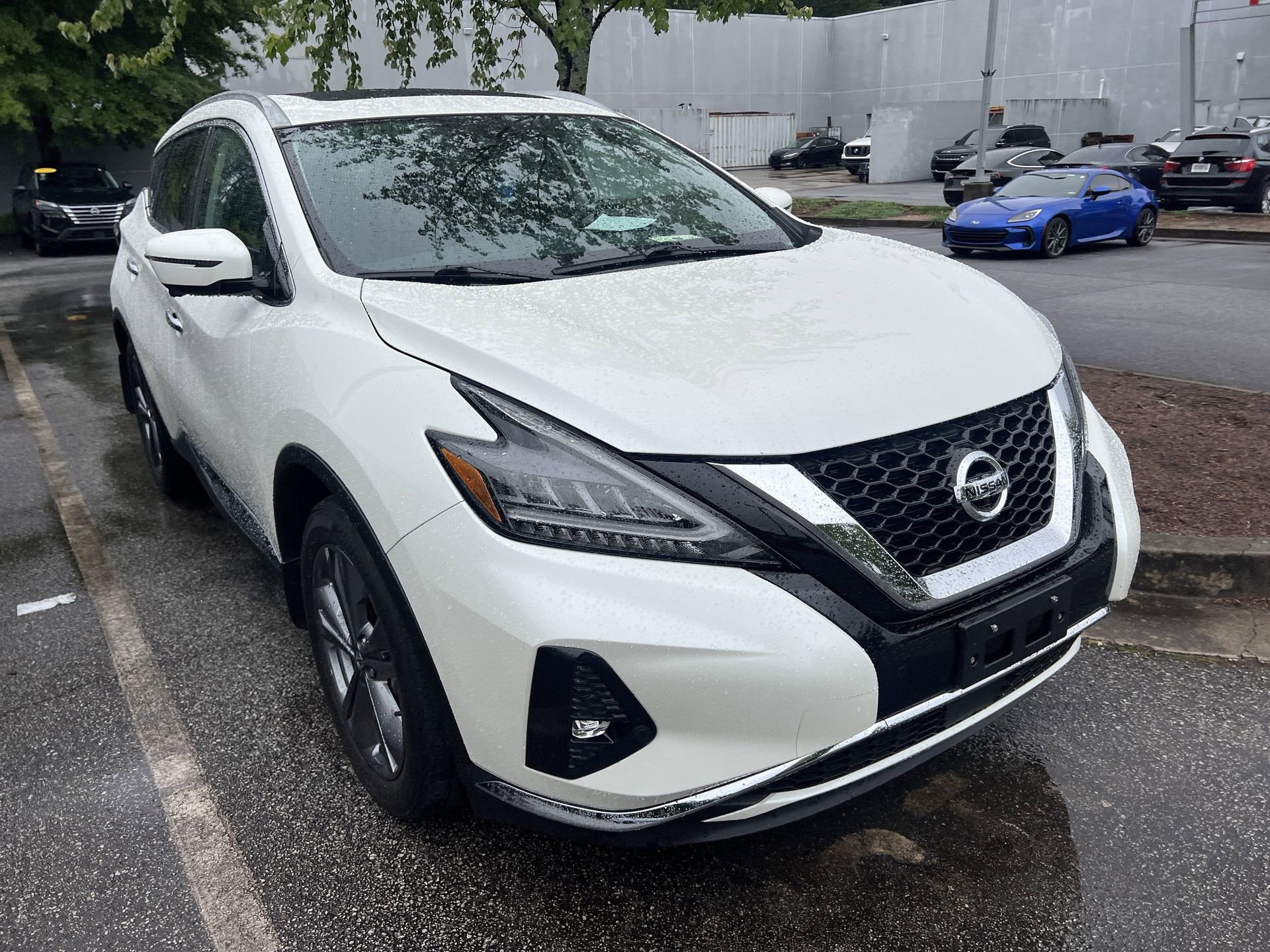 Certified 2022 Nissan Murano Platinum w/ Cargo Package AWD/4WD image 2