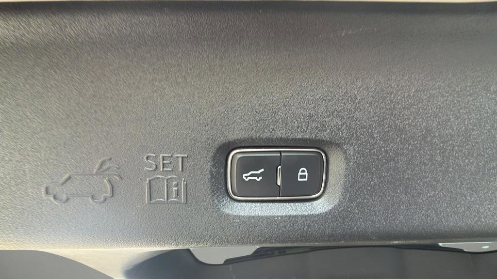 Used 2025 Lincoln Navigator Black Label image 20