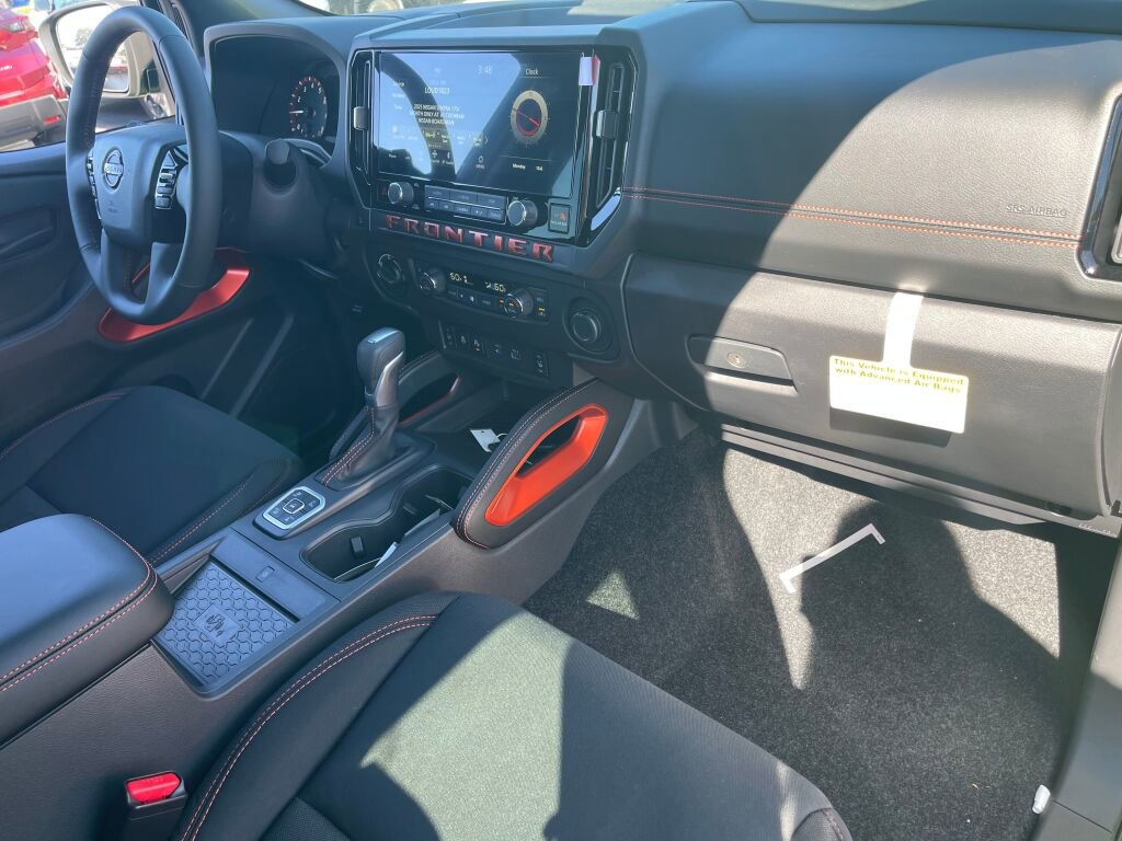 New 2026 Nissan Frontier PRO-4X w/ Pro-4x Convenience Package image 15